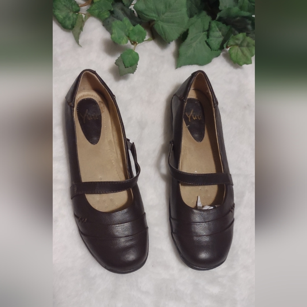 Yuu shoes for women size 9